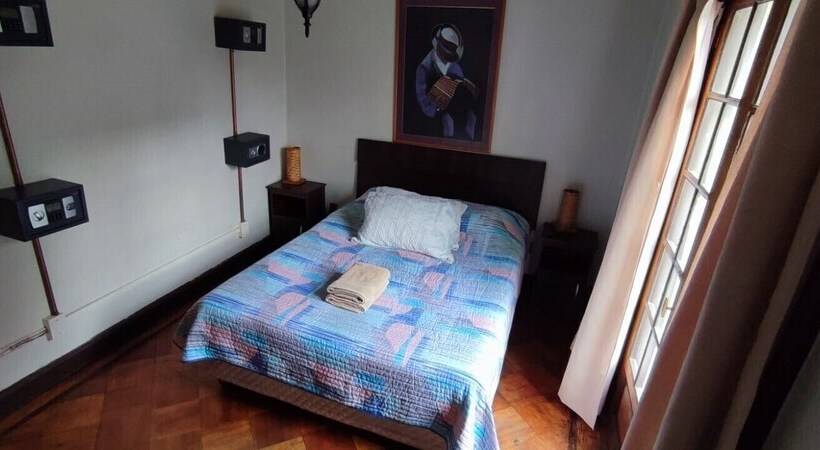 标准间带阳台, Aji Hostel