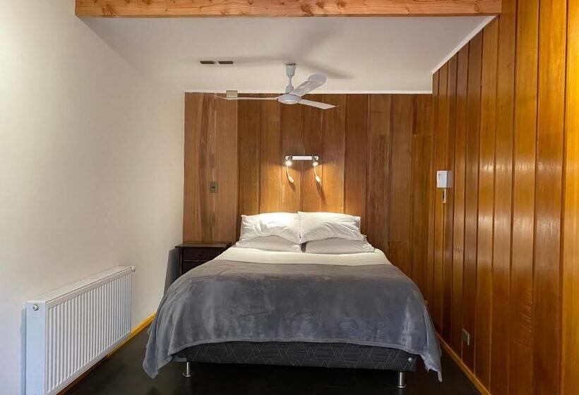 Standard Stúdió Terasszal, French Andes Apart Hostel