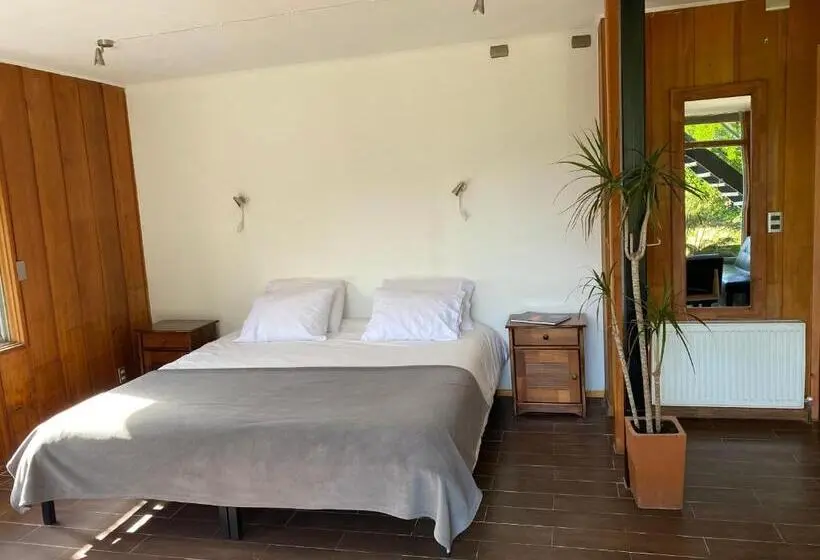 Perhestudio, French Andes Apart Hostel