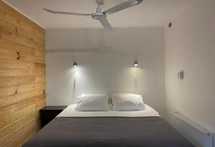 Standard-studio Terassi, French Andes Apart Hostel