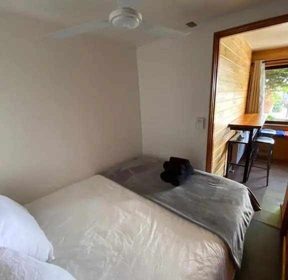 Standard-studio, French Andes Apart Hostel