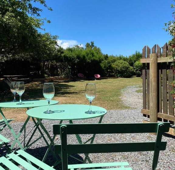 آپارتمان دوبلکس 1 خوابه, French Andes Apart Hostel