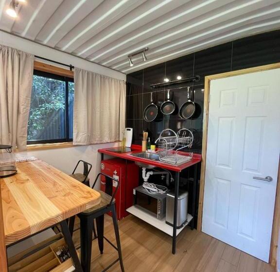 اتاق استاندارد با چشم‌انداز باغ, French Andes Apart Hostel