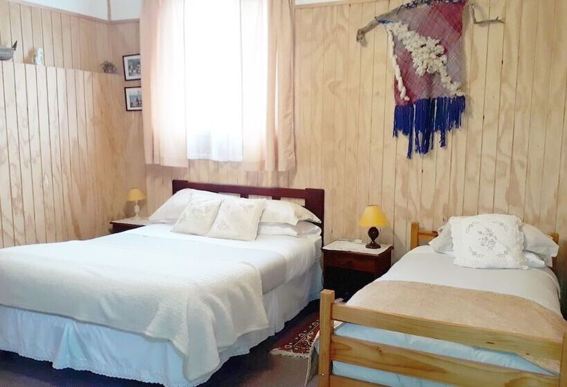 Номер Стандарт Трехместный, Hostal Chancerel