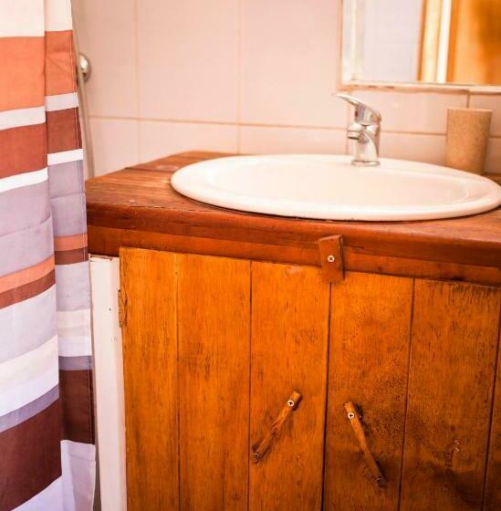 スタンダードルーム, Hostal Lackuntur