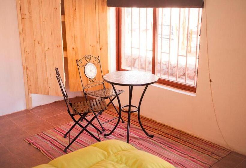 スタンダードルーム, Hostal Lackuntur