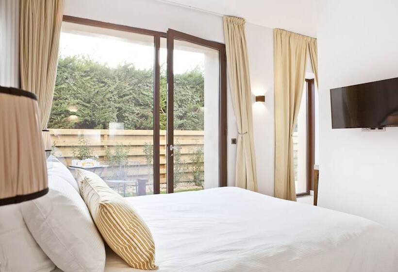 高级大房间, Chateau De Drudas