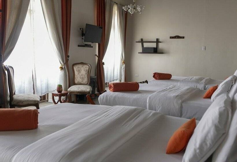 패밀리 룸, Colonial San Agustin