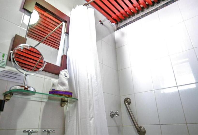 패밀리 룸, Colonial San Agustin