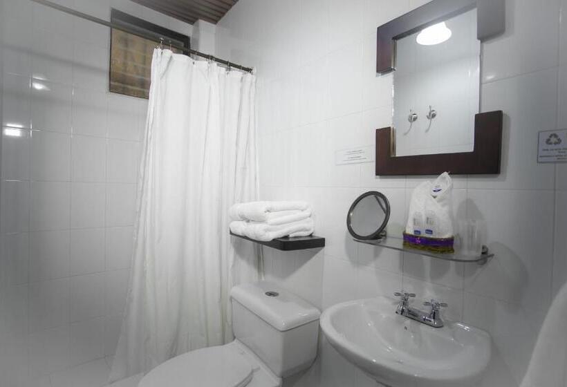 패밀리 룸, Colonial San Agustin