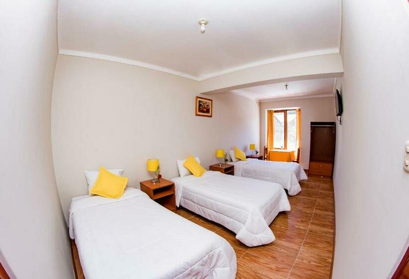 غرفة قياسية ثلاثية, Cusco House