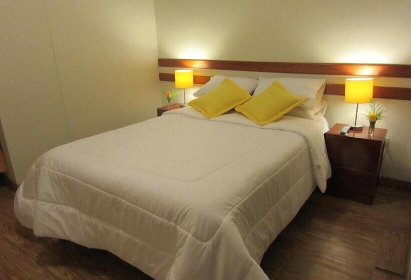 غرفة قياسية رباعية, Cusco House