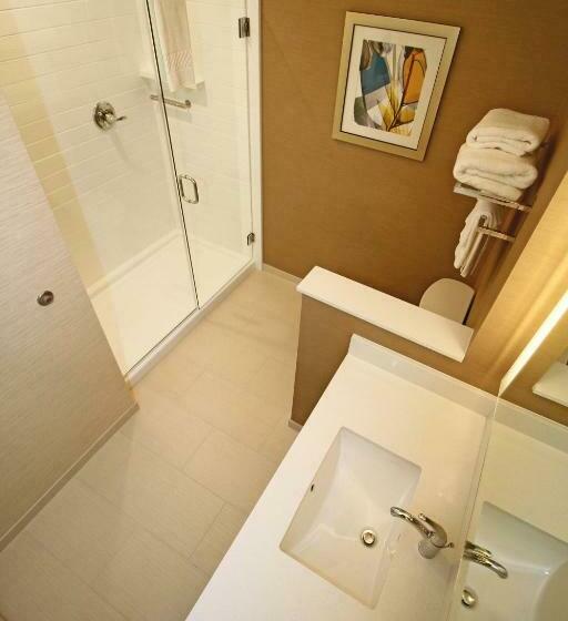 스탠다드 룸 킹사이즈 침대, Fairfield Inn & Suites By Marriott London