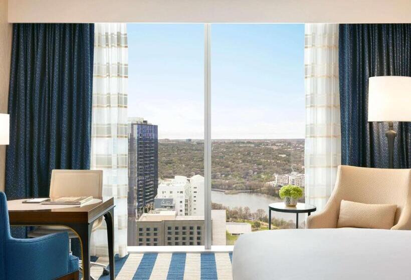 带大床的豪华间, Fairmont Austin