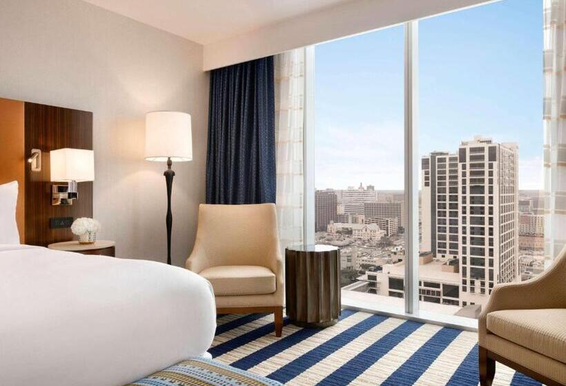 带大床的小型套房, Fairmont Austin