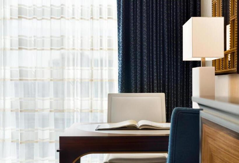 适合残疾人使用的标准间, Fairmont Austin