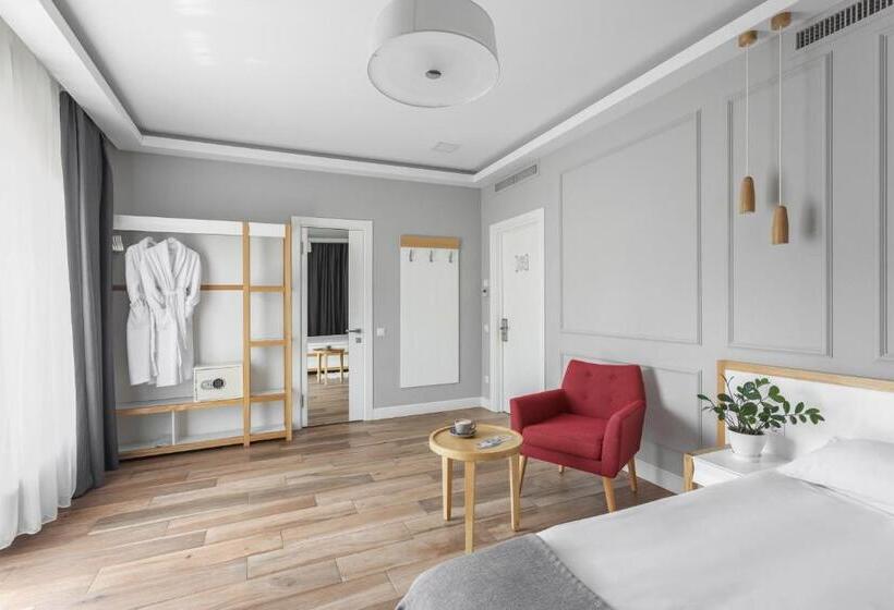 Junior Suite cu Balcon, Frapolli 21