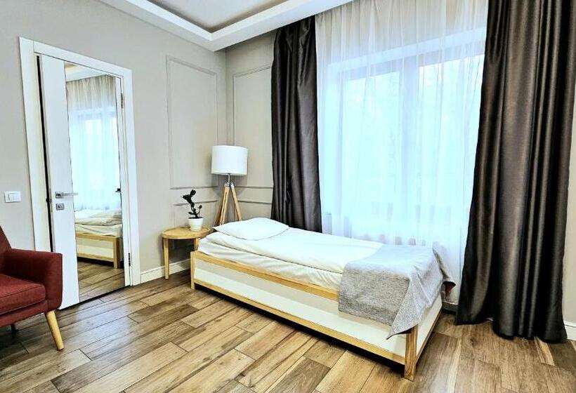 Cameră Triplă Confort, Frapolli 21