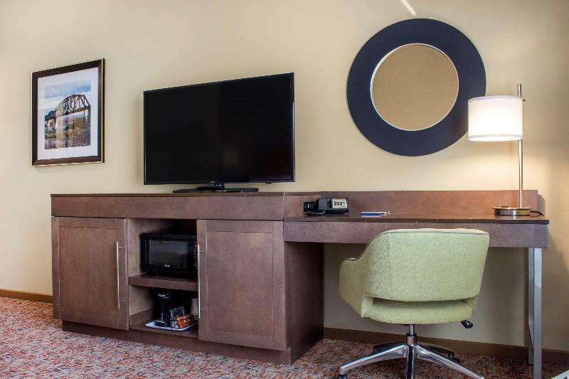 스탠다드 룸 킹사이즈 침대, Hampton Inn Parker