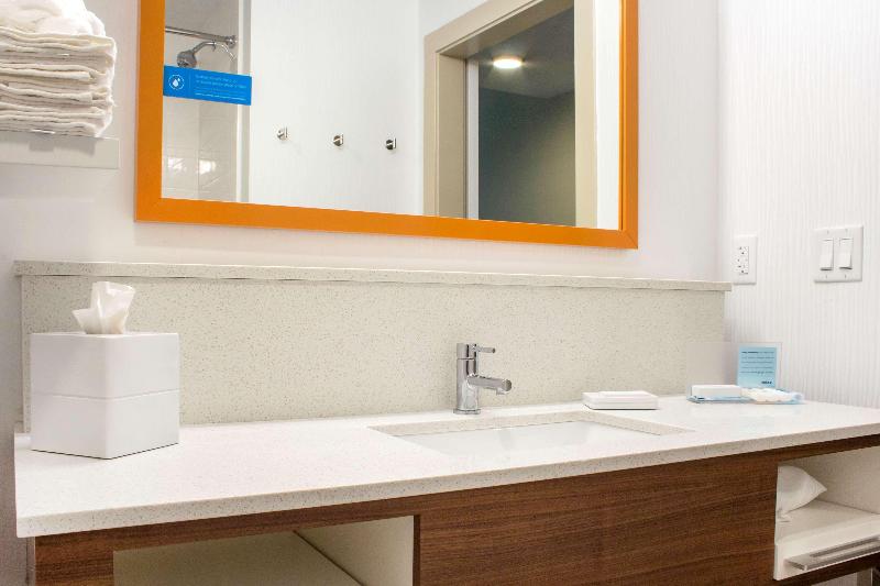 스탠다드 룸 킹사이즈 침대, Hampton Inn Parker