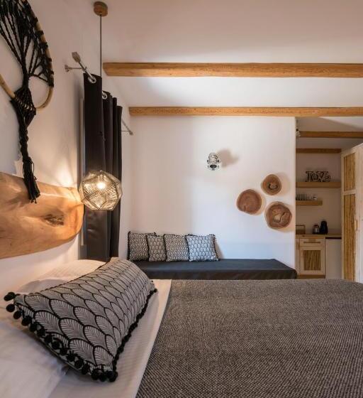 Студио Стандарт с Террасой, Olive Mykonos Villas
