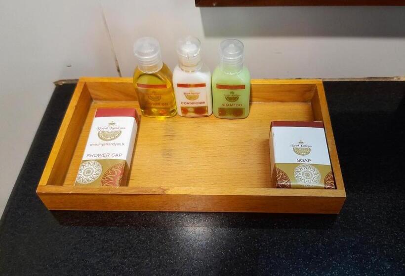 디럭스 룸, Royal Kandyan