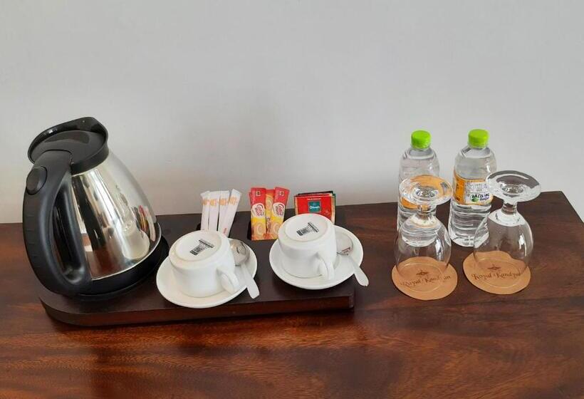 디럭스 룸, Royal Kandyan