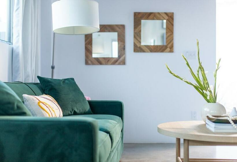 Apartamento 2 Quartos, The Wesley Hotel By Avantstay Retro Spacious W Bbq Pool Spa