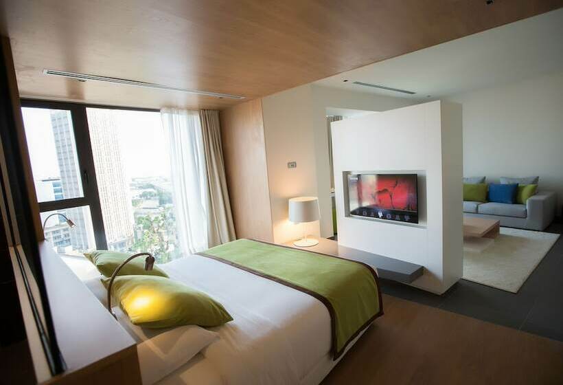 سوییت جونیور, Seen Hotel Abidjan Plateau