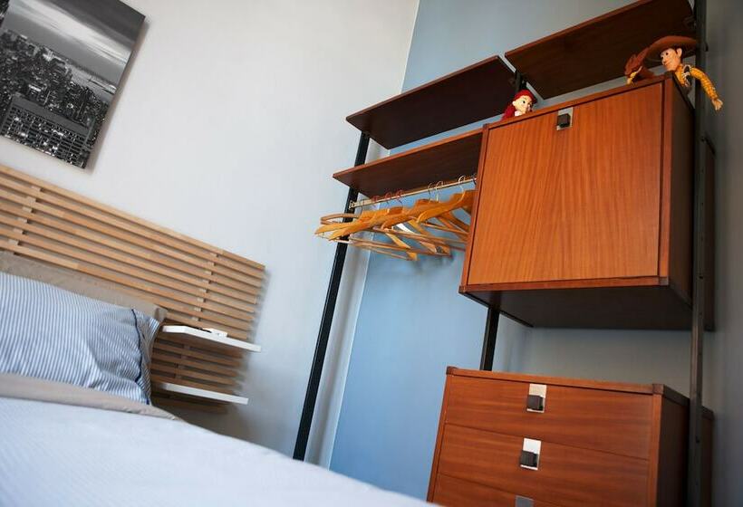 غرفة قياسية, Al 28 B&b