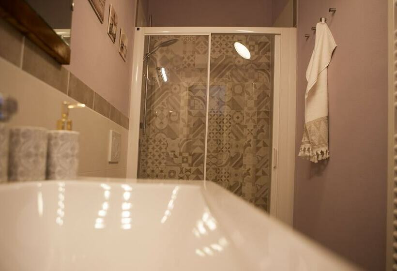 غرفة قياسية, Al 28 B&b