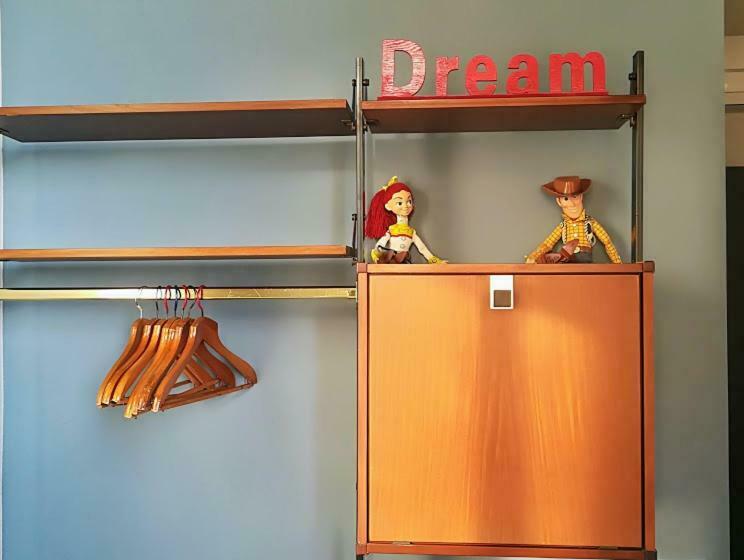 غرفة أساسية, Al 28 B&b