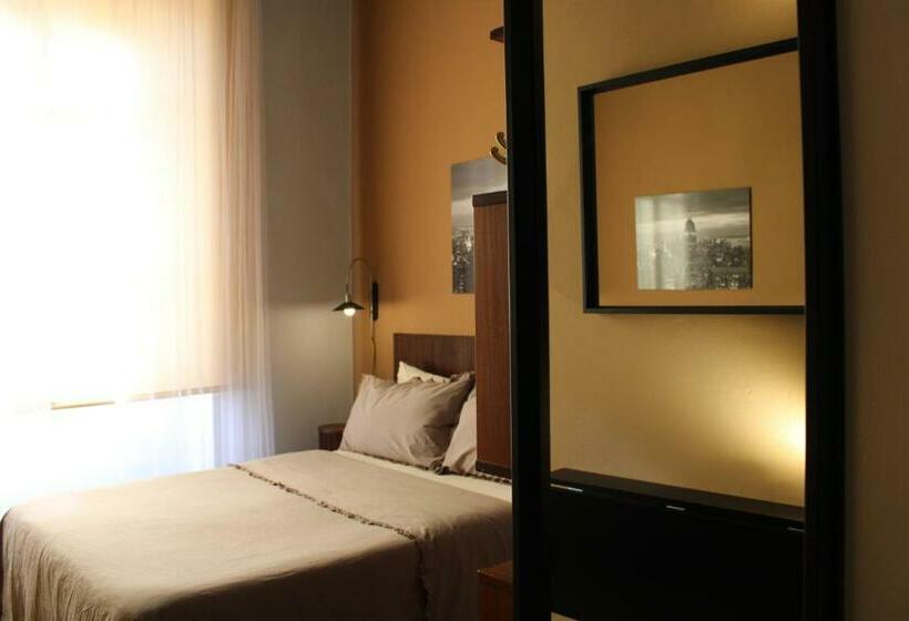 غرفة أساسية, Al 28 B&b