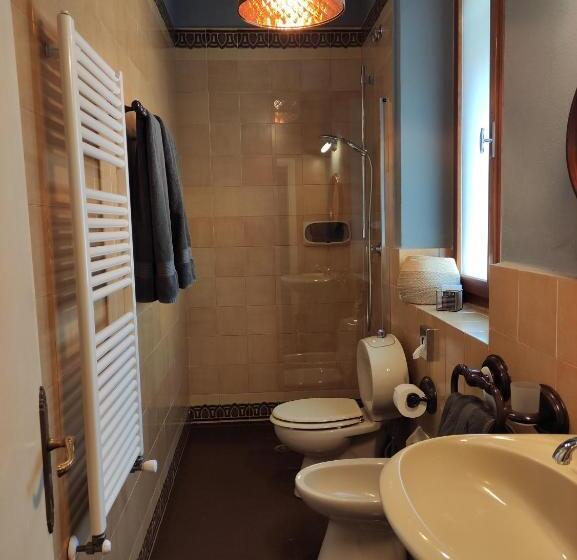 غرفة قياسية, Al 28 B&b