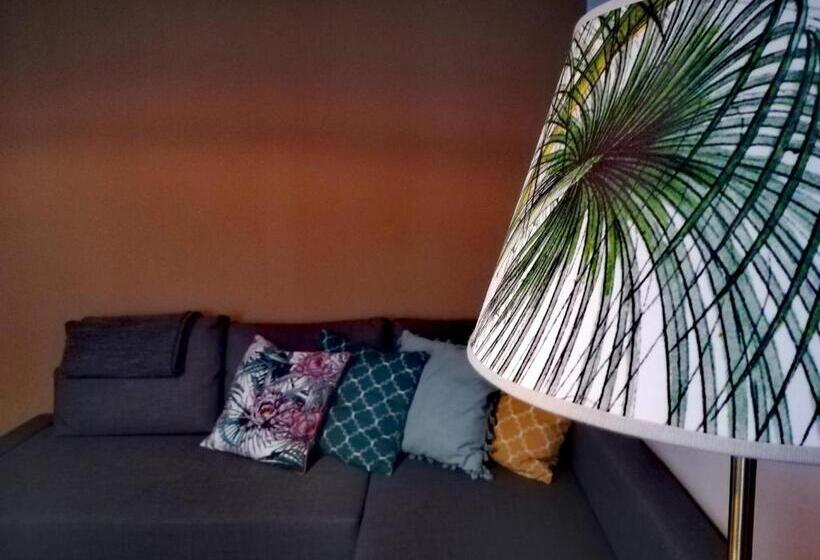 غرفة قياسية, Al 28 B&b