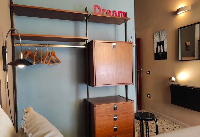 غرفة قياسية, Al 28 B&b