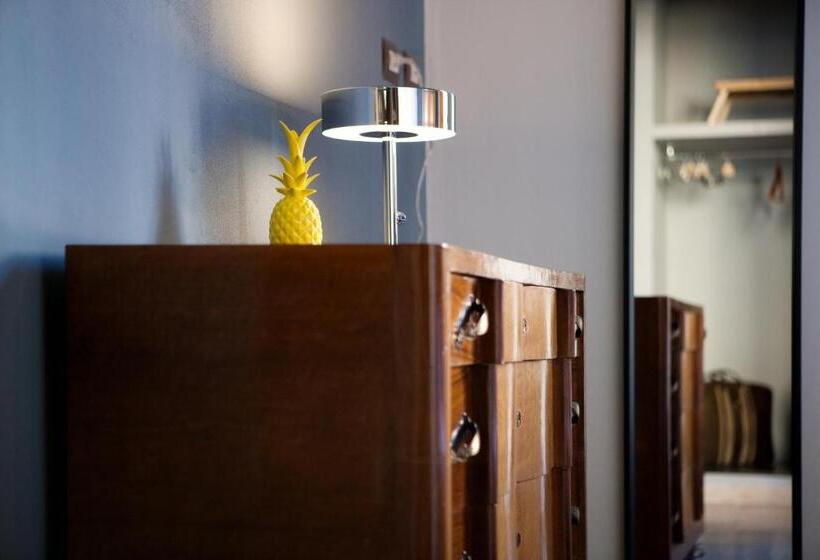 غرفة قياسية, Al 28 B&b