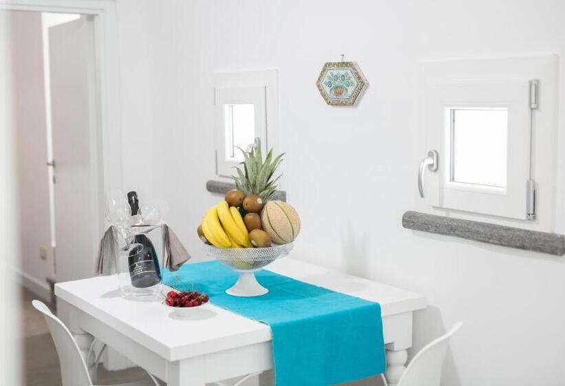 带露台的标准工作室, A Vucciria