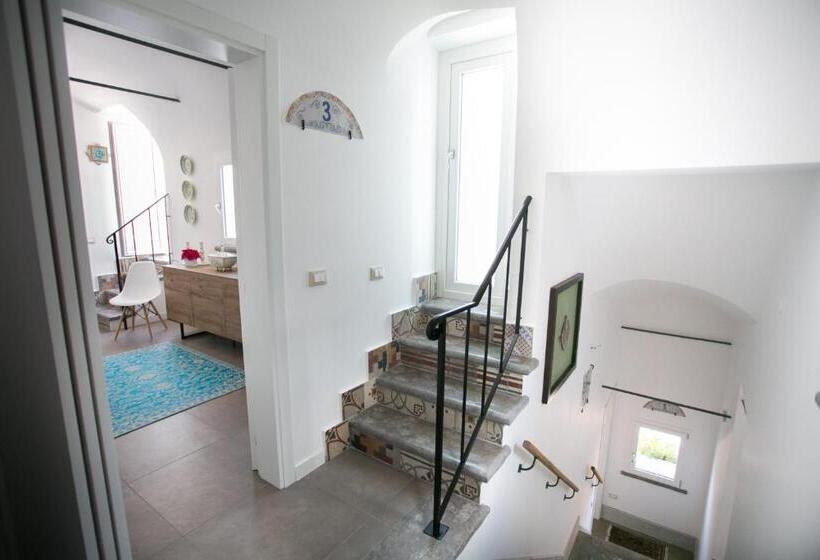 带露台的标准工作室, A Vucciria