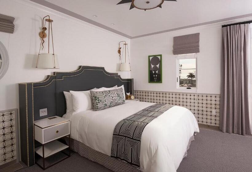 غرفة قياسية, Californian