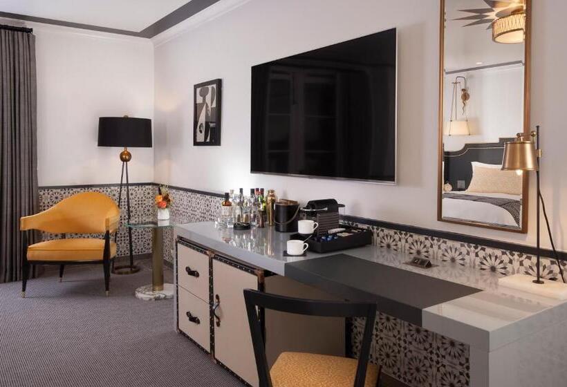 غرفة قياسية, Californian