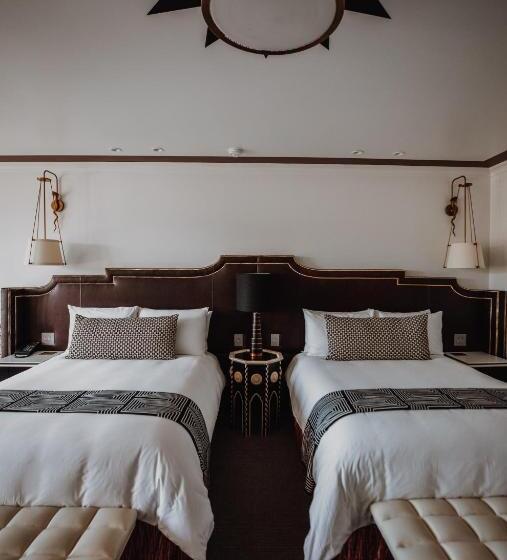 غرفة قياسية, Californian