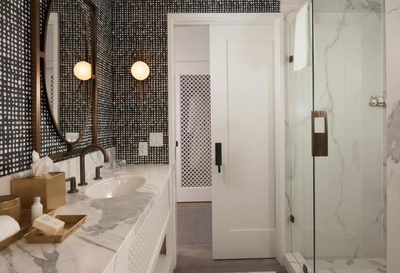 غرفة سوبيريور سرير كينج, Californian