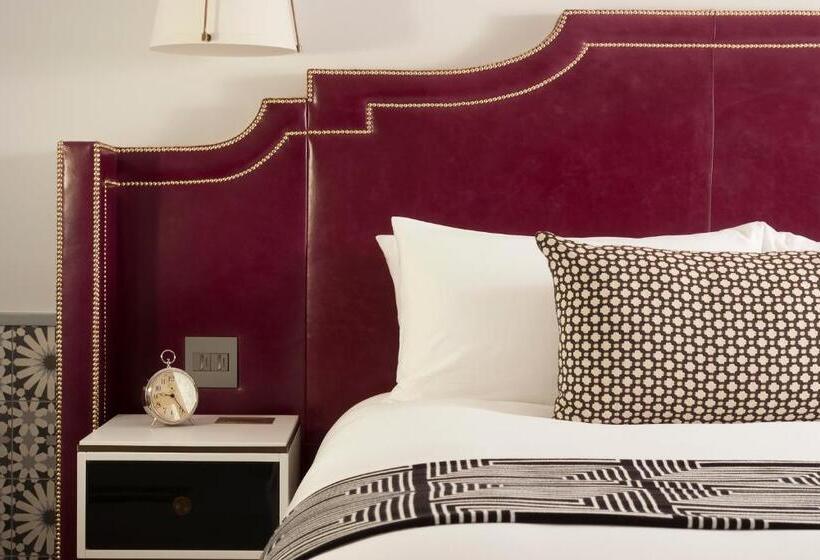 غرفة قياسية سرير كينج, Californian