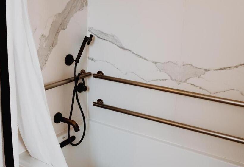 غرفة سوبيريور لذوى الاحتياجات الخاصة, Californian