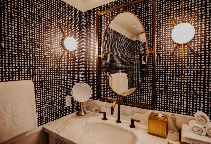 غرفة قياسية, Californian