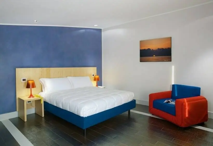 Junior Suite, Intervallo
