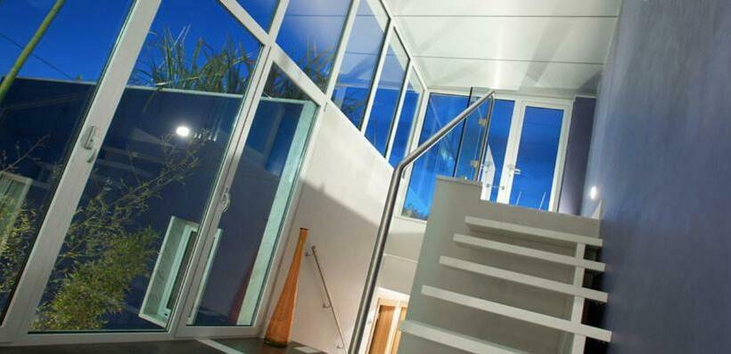 Standard Szoba, Intervallo