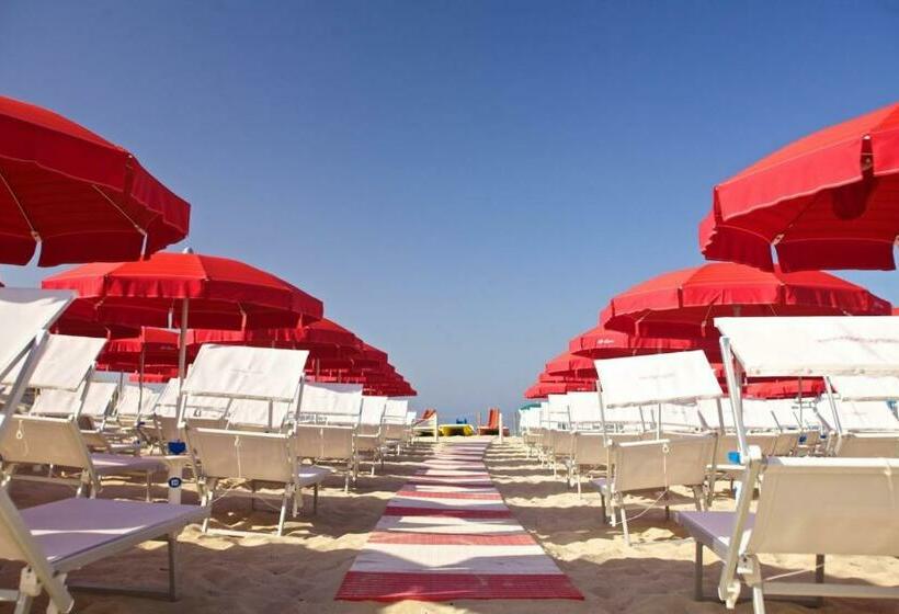 Standard Szoba, Intervallo