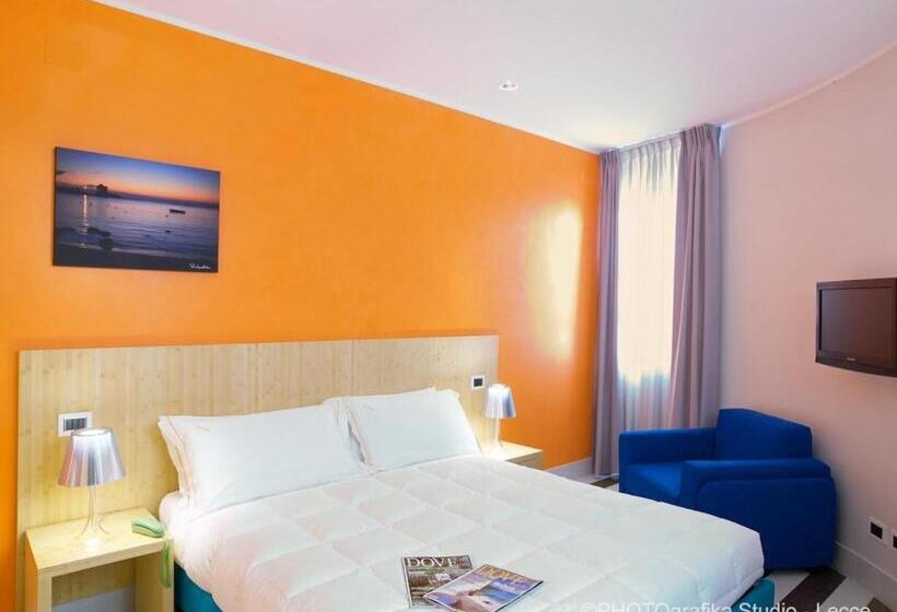 Standard Szoba, Intervallo